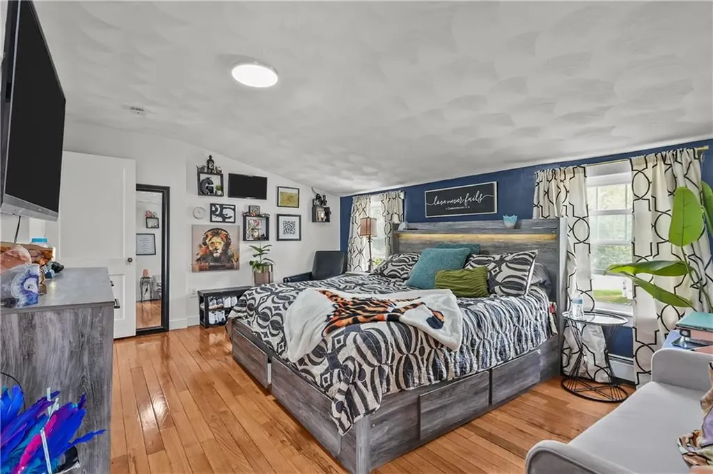 54 Delway Road East Providence RI 02914