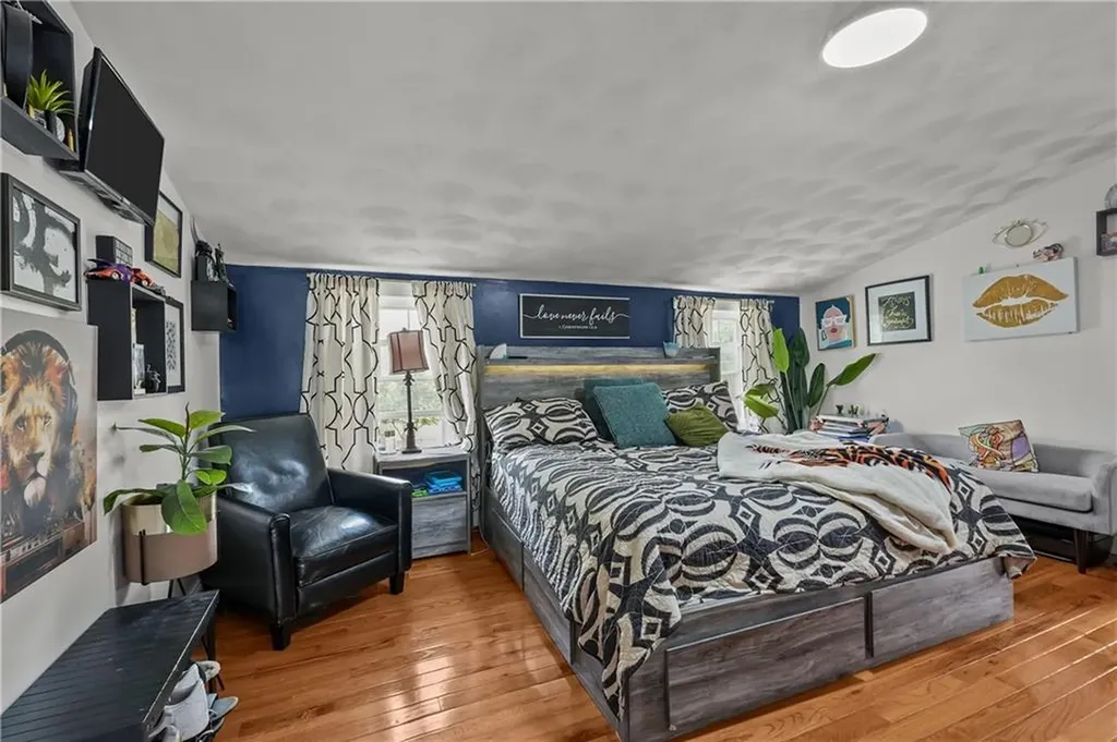 54 Delway Road East Providence RI 02914