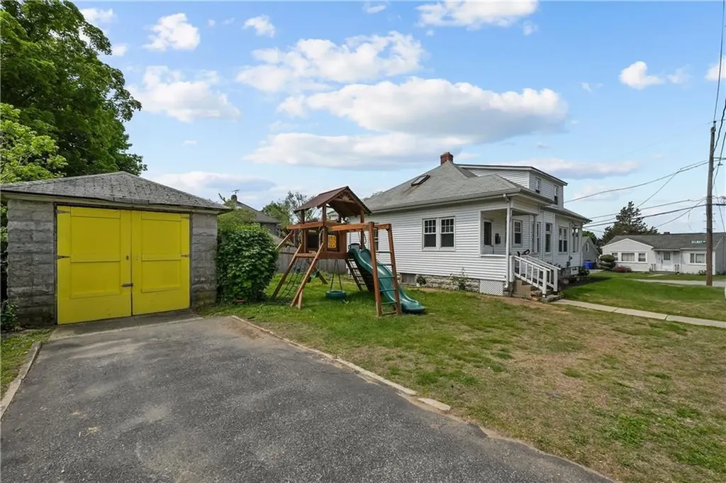 54 Delway Road East Providence RI 02914