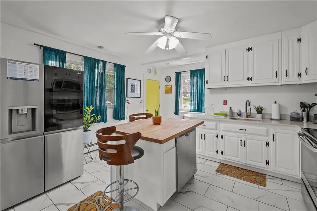 54 Delway Road East Providence RI 02914