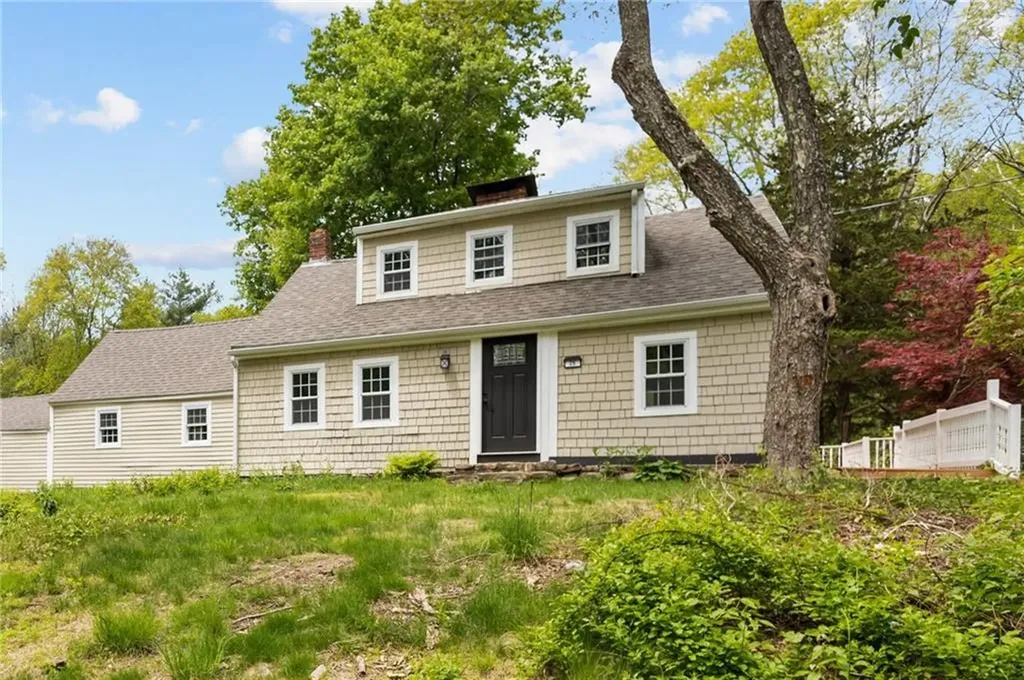 25 Carrs Trail Coventry RI 02827