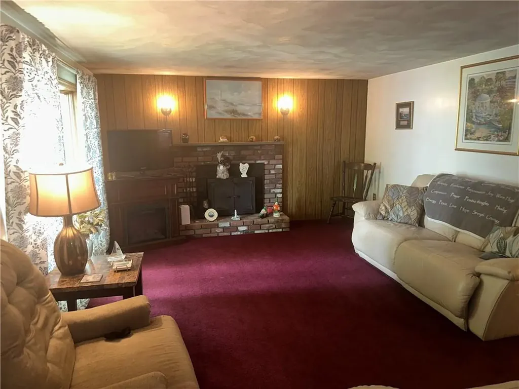 14 Chester Avenue Warwick RI 02889