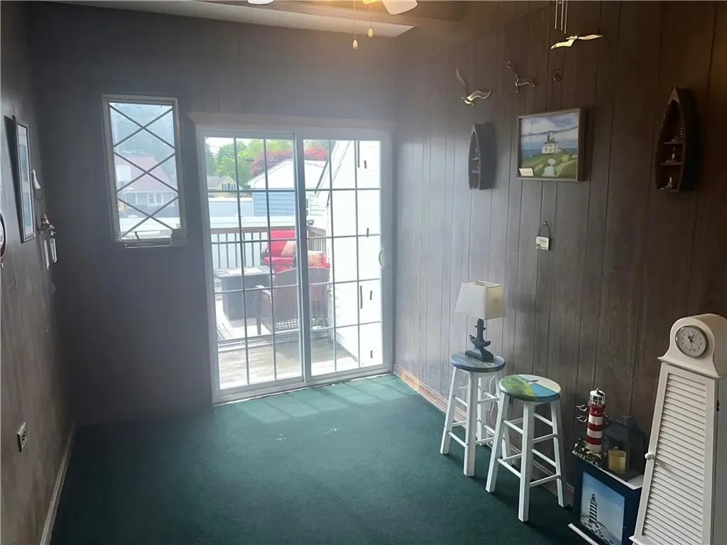 14 Chester Avenue Warwick RI 02889