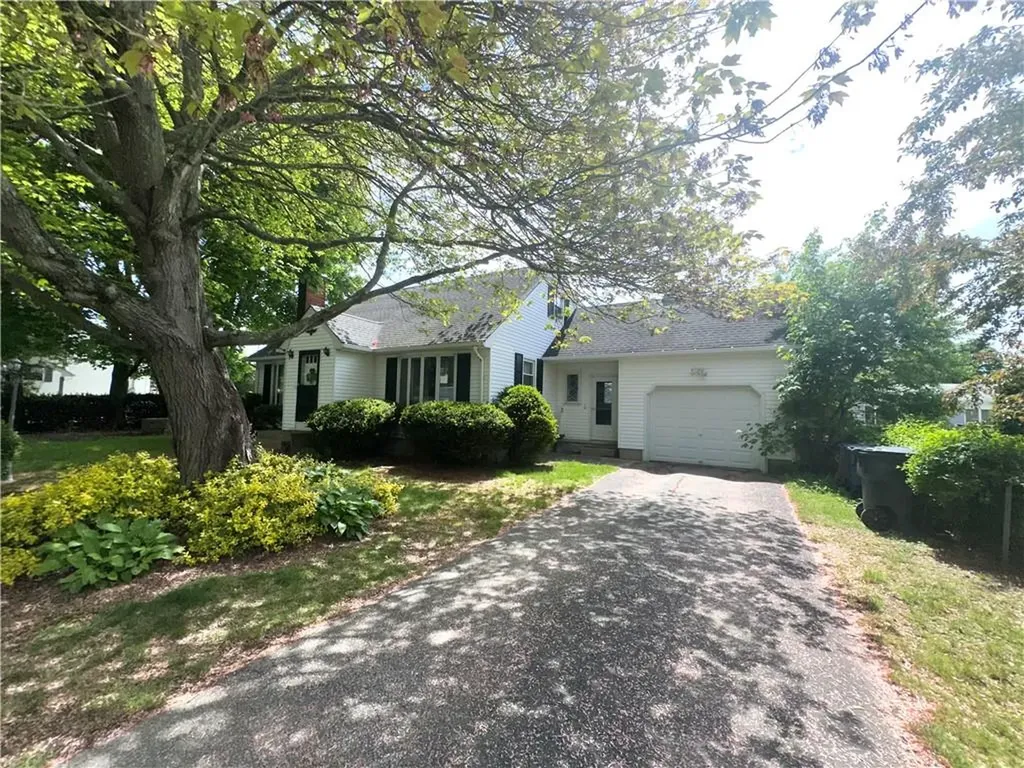 14 Chester Avenue Warwick RI 02889