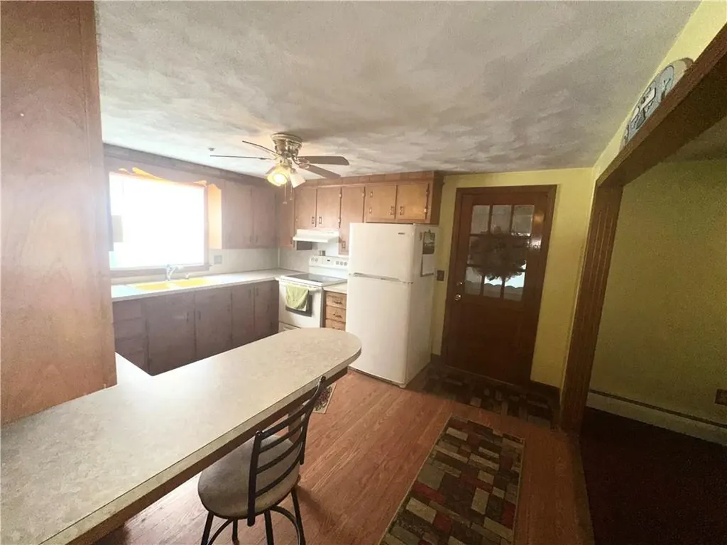14 Chester Avenue Warwick RI 02889