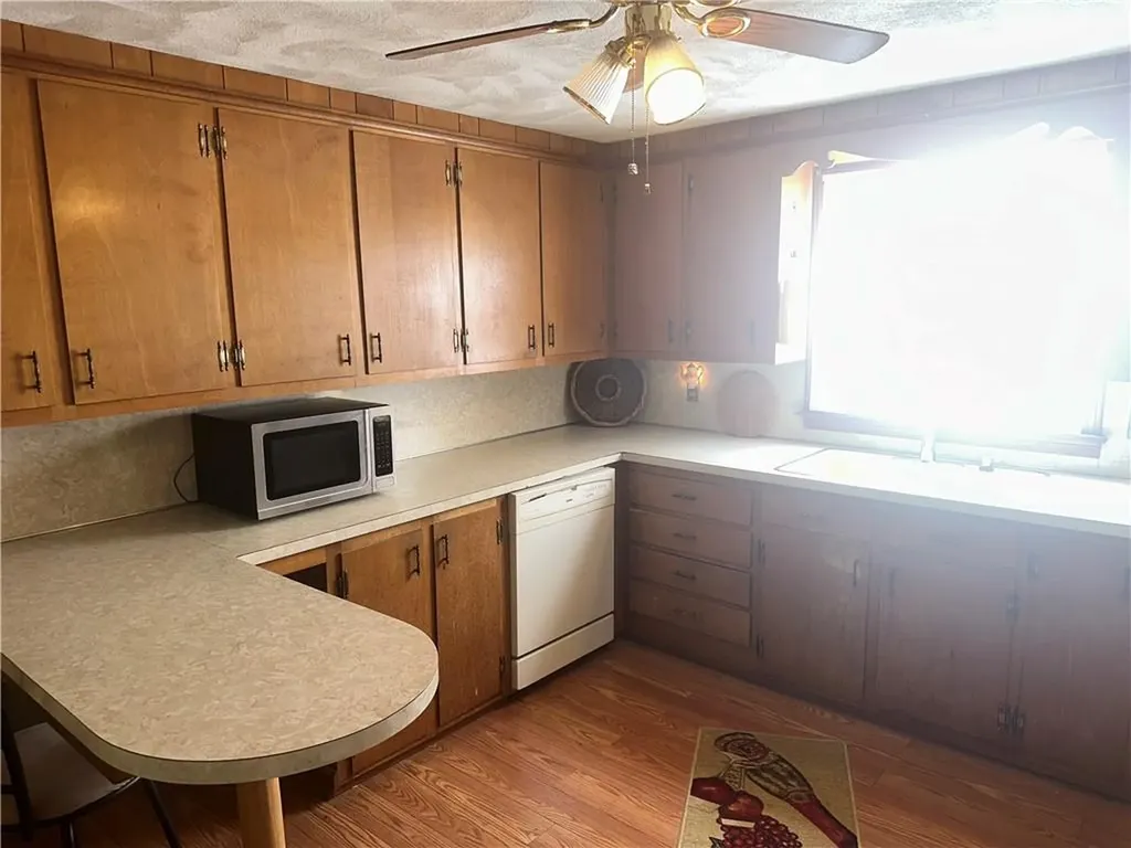 14 Chester Avenue Warwick RI 02889