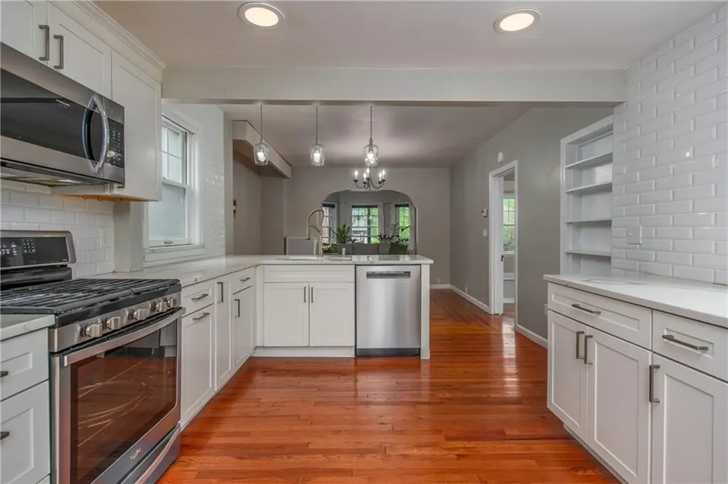 134 Arnold Avenue Cranston RI 02905