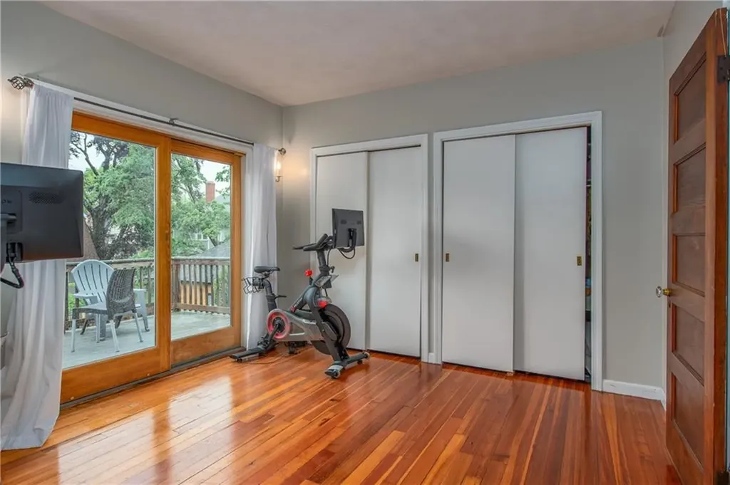 134 Arnold Avenue Cranston RI 02905