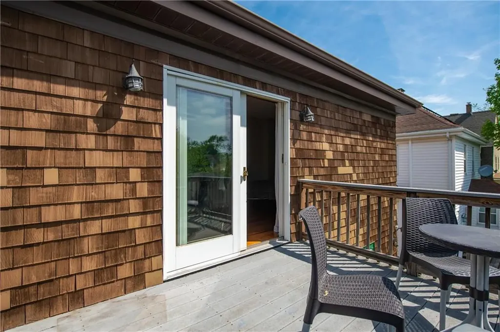 134 Arnold Avenue Cranston RI 02905