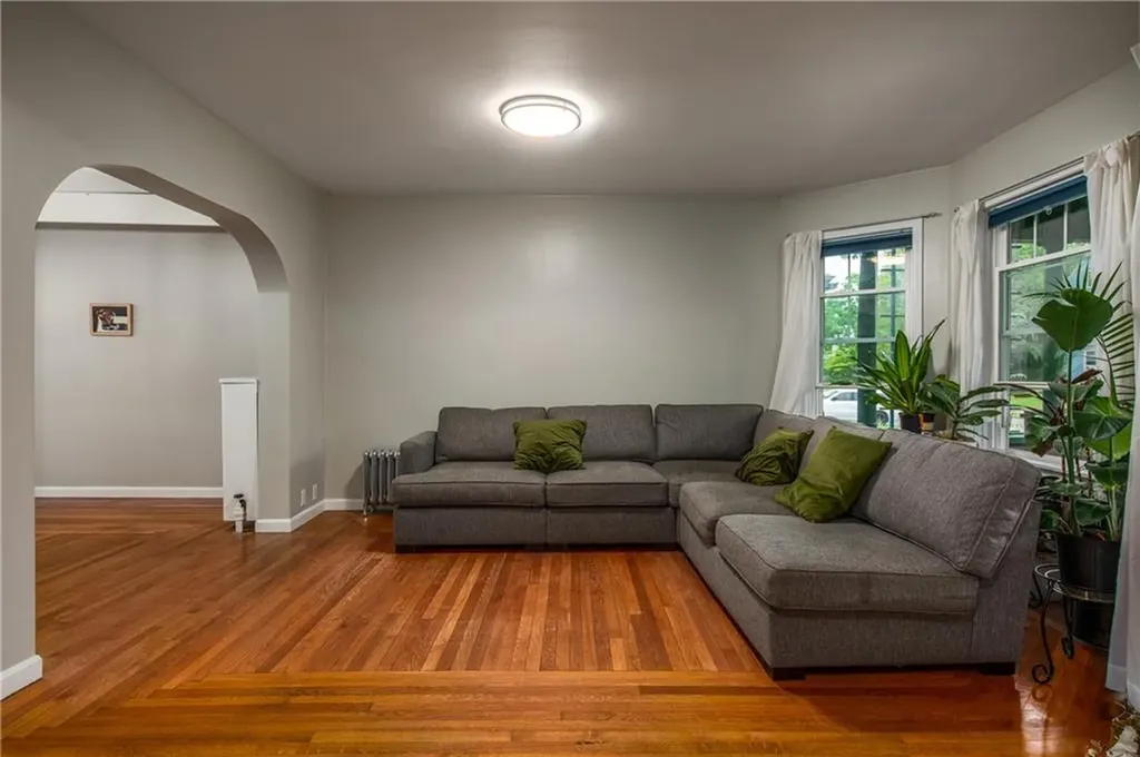 134 Arnold Avenue Cranston RI 02905