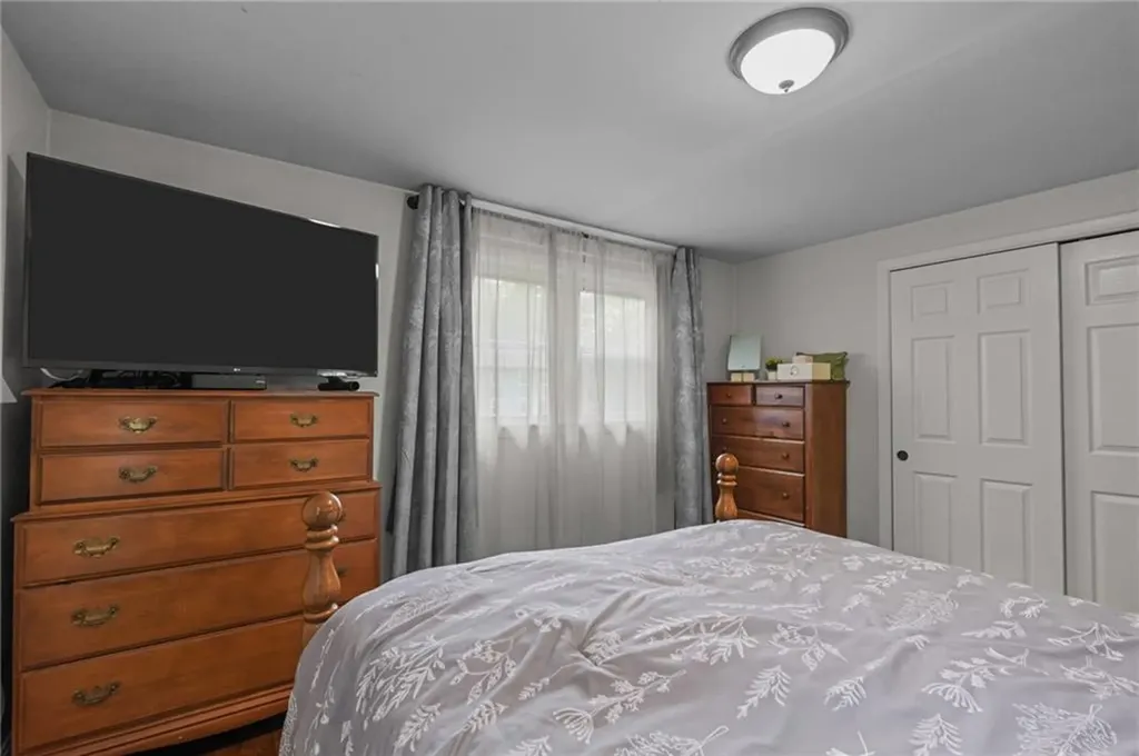 10 Bigelow Road Johnston RI 02919