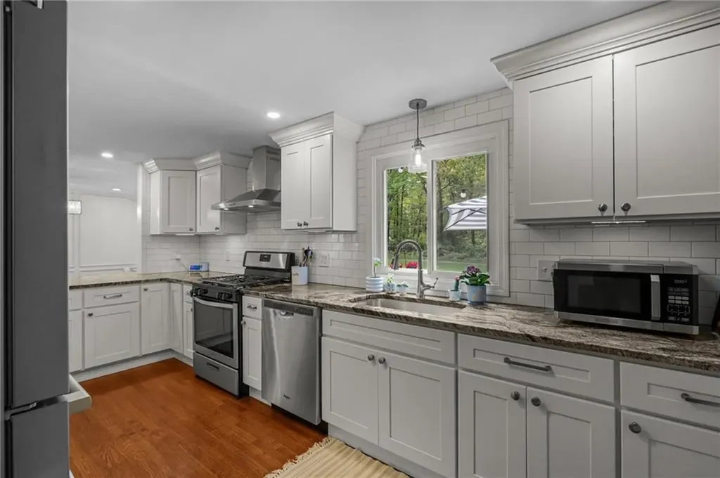 10 Bigelow Road Johnston RI 02919