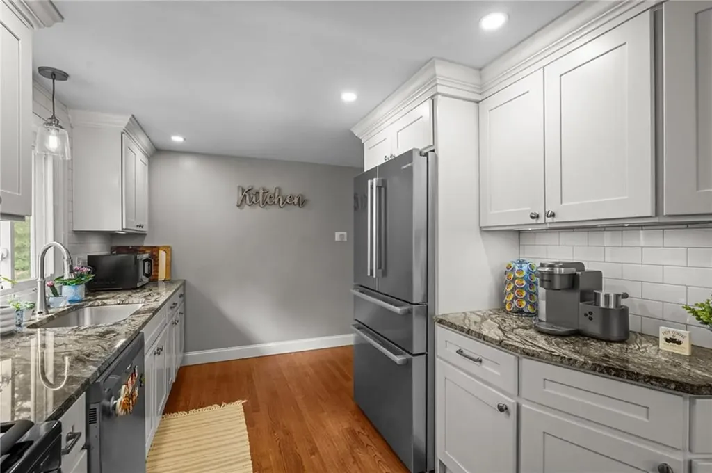10 Bigelow Road Johnston RI 02919