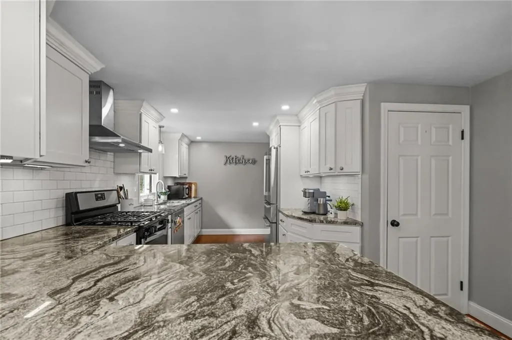 10 Bigelow Road Johnston RI 02919