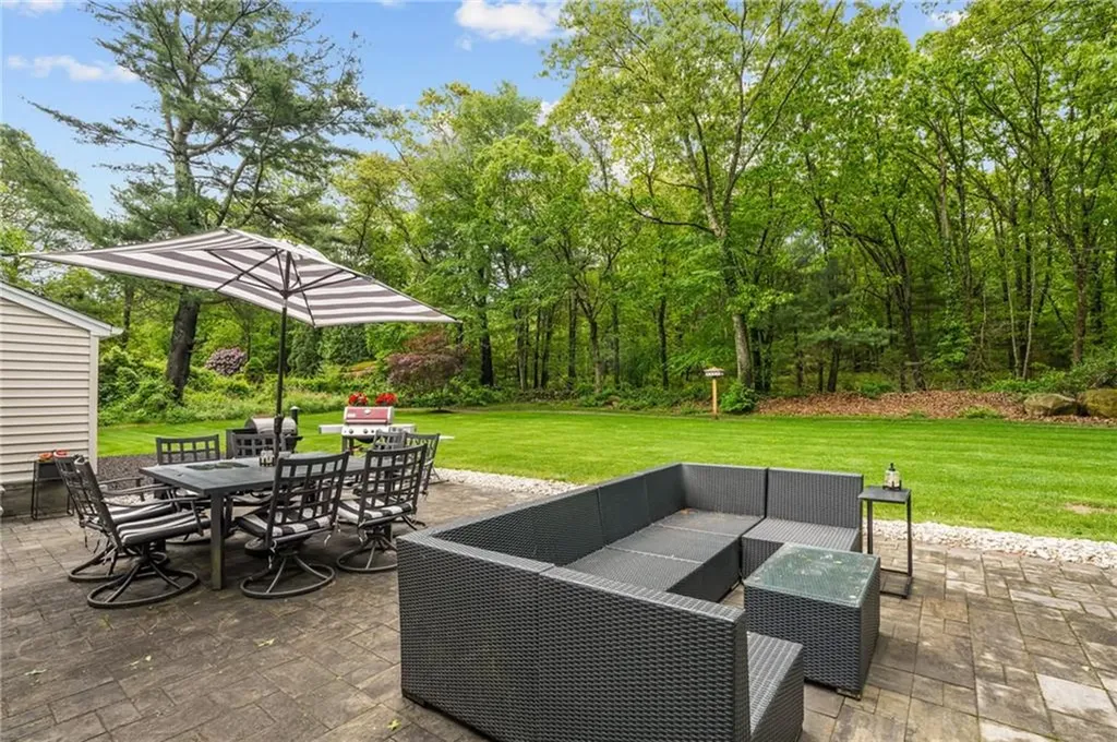 10 Bigelow Road Johnston RI 02919
