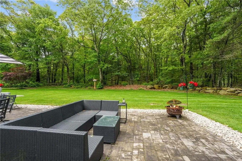 10 Bigelow Road Johnston RI 02919