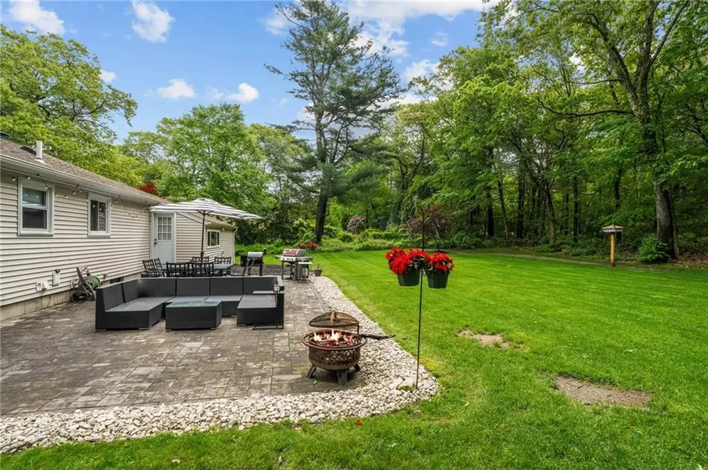 10 Bigelow Road Johnston RI 02919