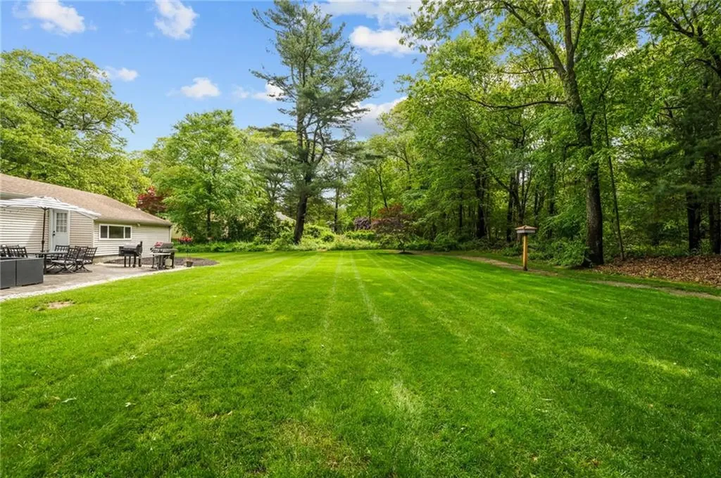 10 Bigelow Road Johnston RI 02919
