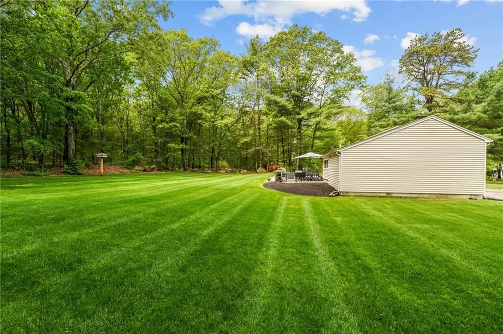 10 Bigelow Road Johnston RI 02919