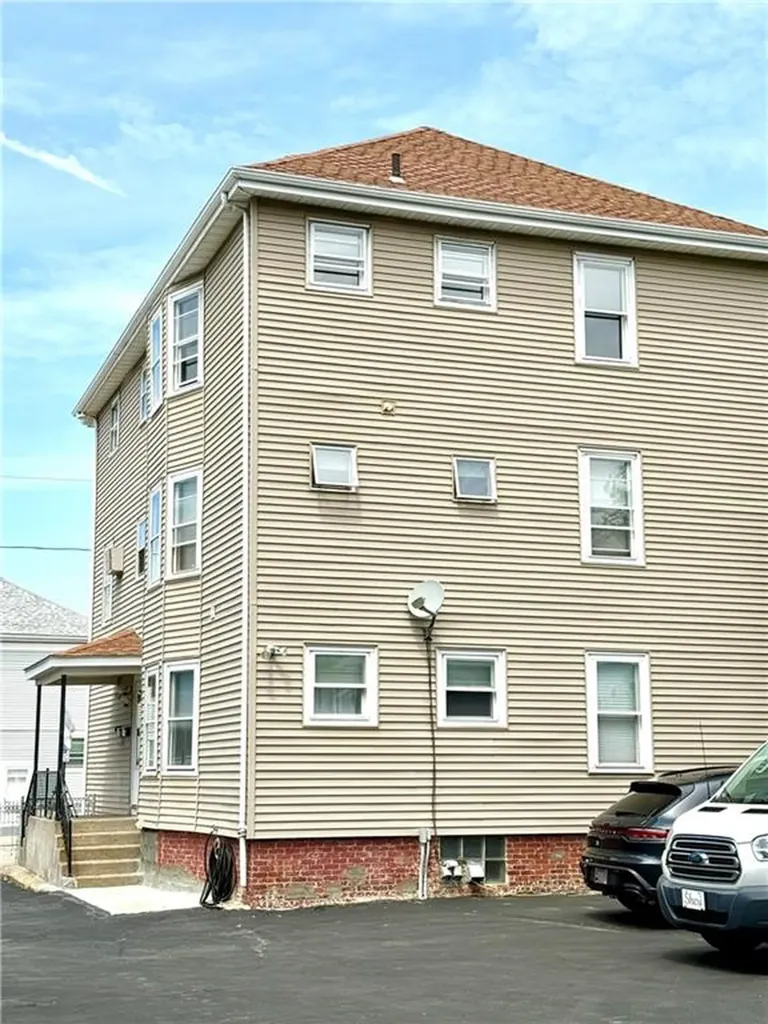 232 234 Sterry Street Pawtucket RI 02860