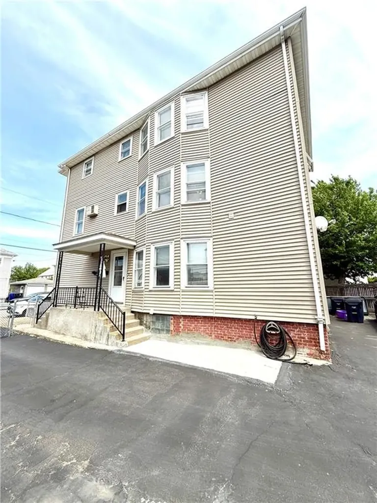 232 234 Sterry Street Pawtucket RI 02860