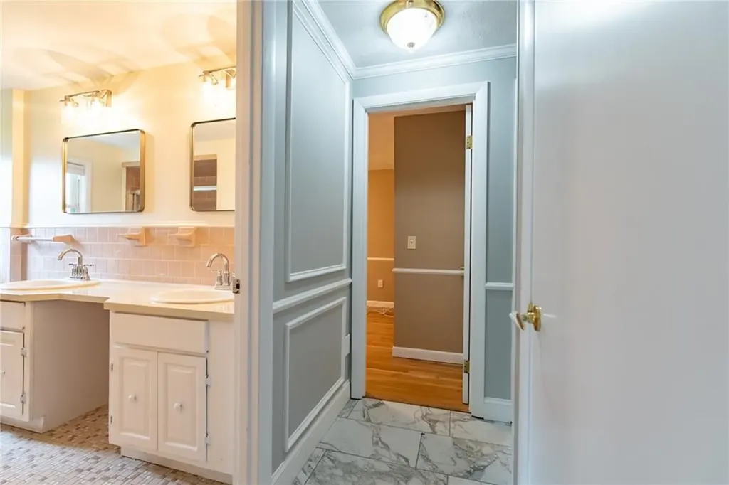 36 Loomis Street Cranston RI 02920