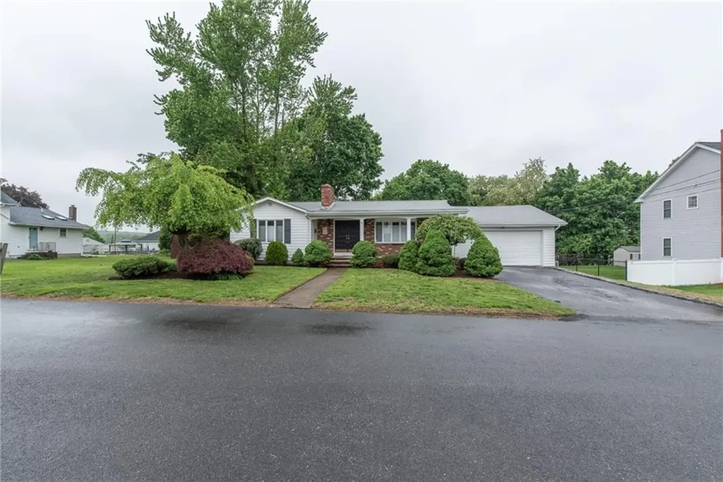 36 Loomis Street Cranston RI 02920