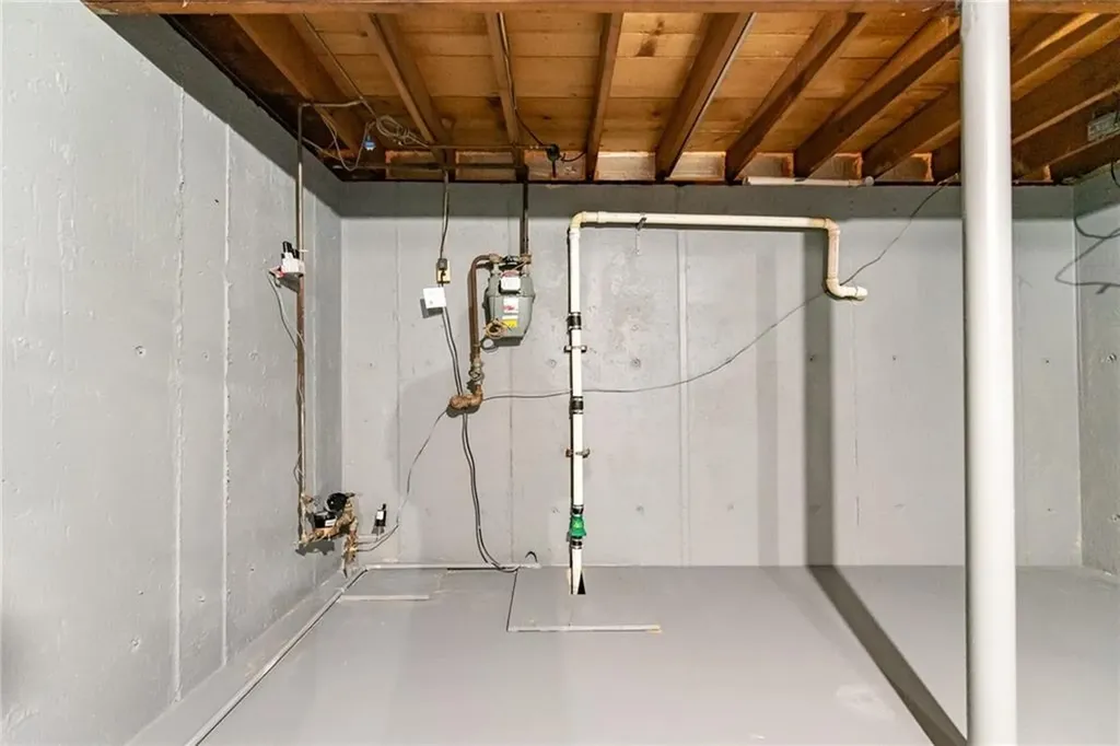 36 Loomis Street Cranston RI 02920