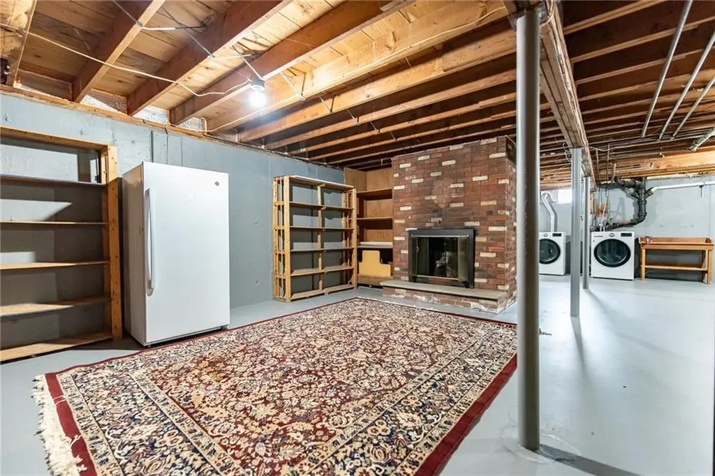 36 Loomis Street Cranston RI 02920