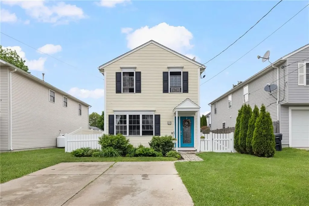 21 Marques Street Cumberland RI 02864