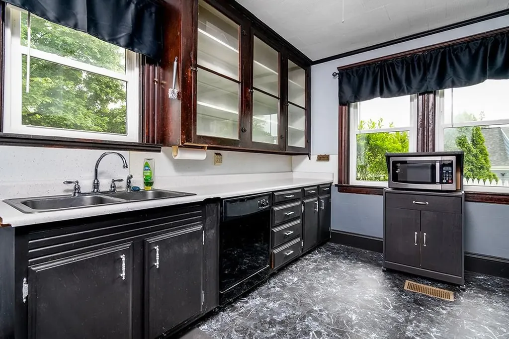 52 Chambly Avenue Warwick RI 02888