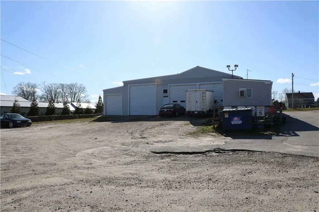 3624 Main Road Tiverton RI 02878