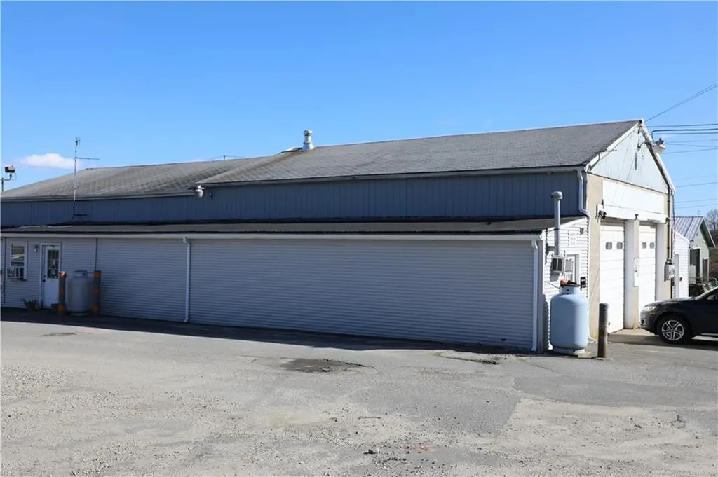 3624 Main Road Tiverton RI 02878