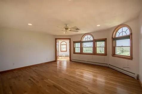 3622 Main Road Tiverton RI 02878