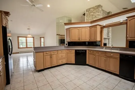 3622 Main Road Tiverton RI 02878