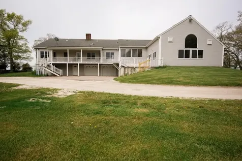 3622 Main Road Tiverton RI 02878