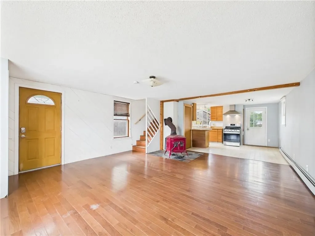 61 Blanding Avenue Barrington RI 02806