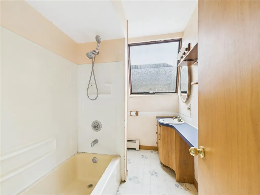 61 Blanding Avenue Barrington RI 02806