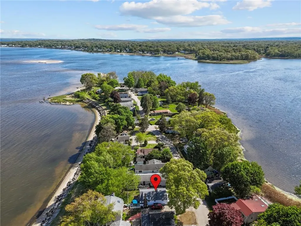 109 Namquid Drive Warwick RI 02888