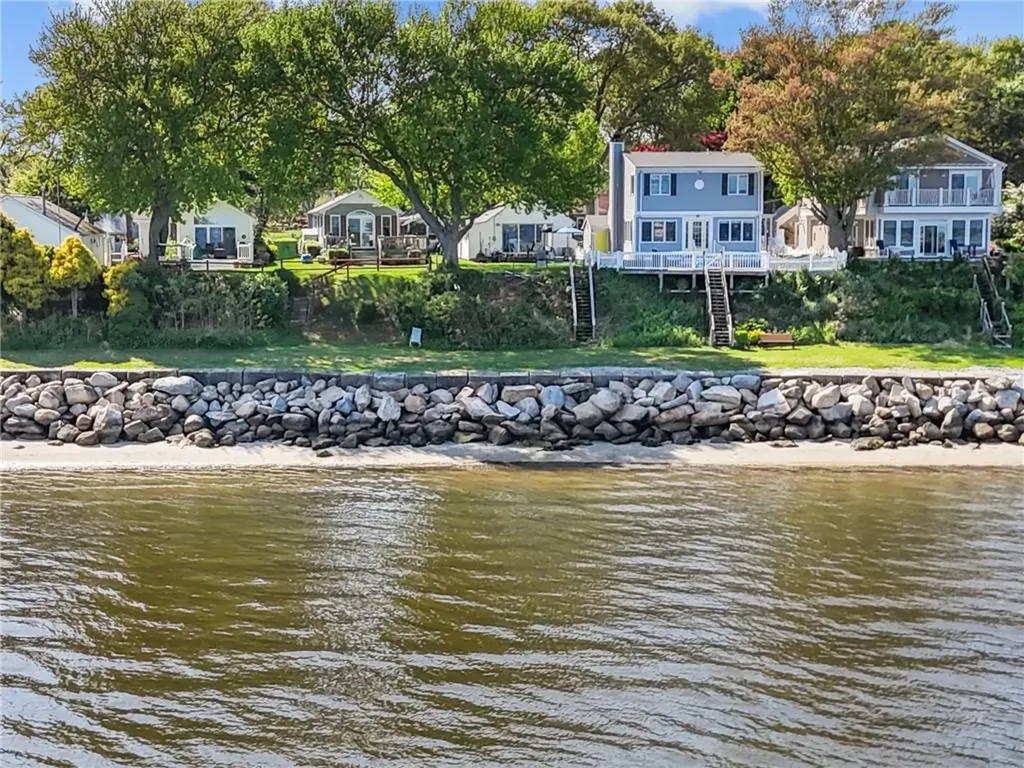 109 Namquid Drive Warwick RI 02888