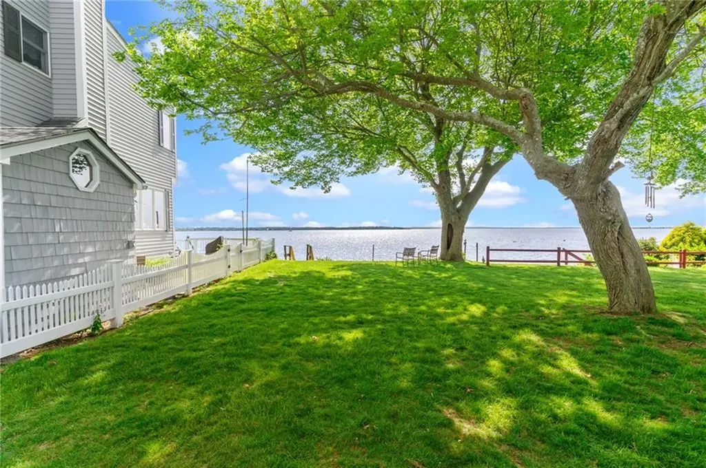 109 Namquid Drive Warwick RI 02888