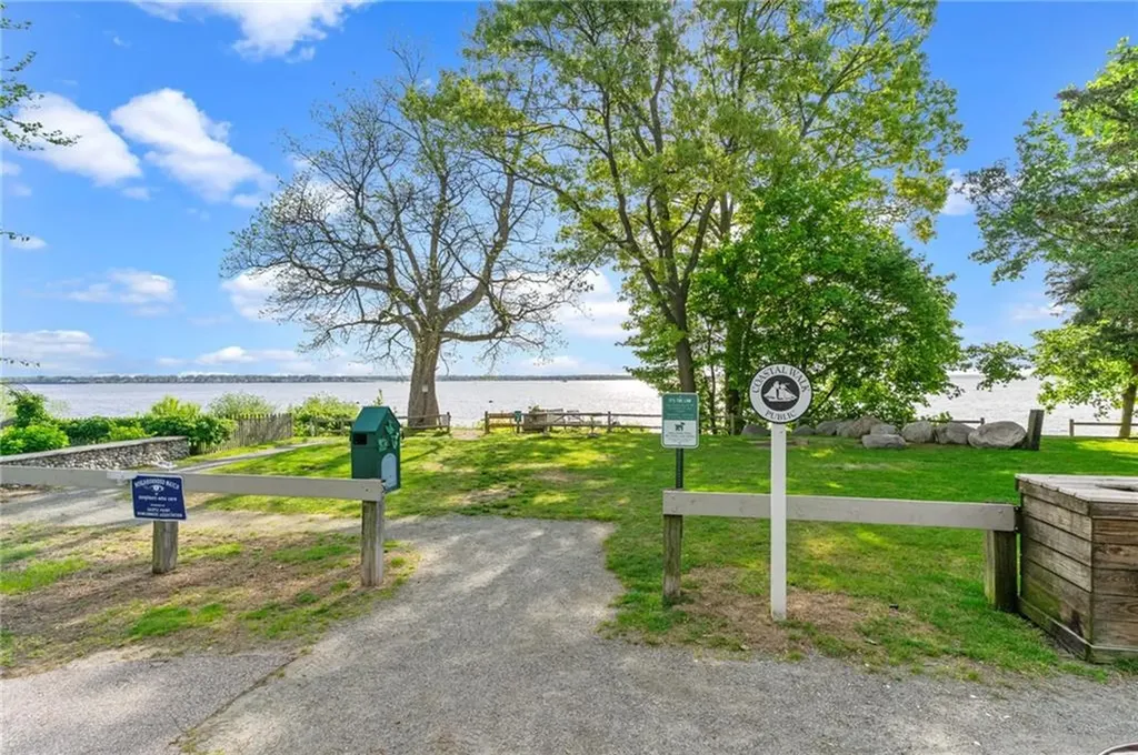 109 Namquid Drive Warwick RI 02888