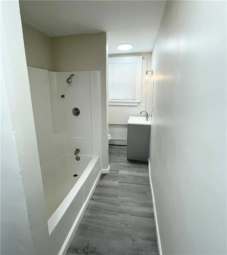 1085 Broad Street Providence RI 02905