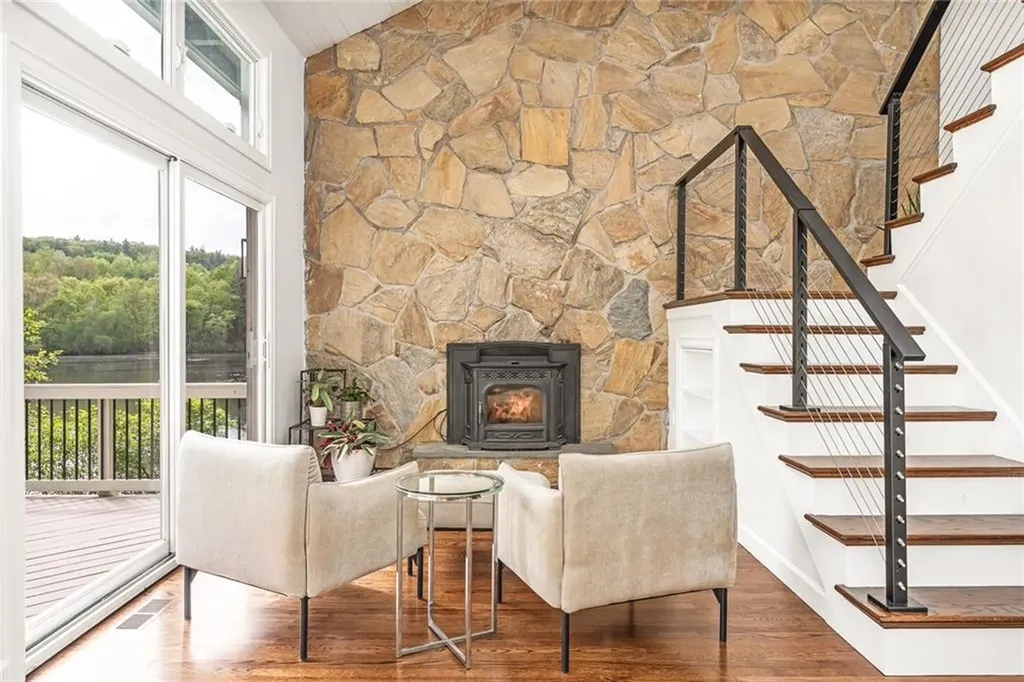 12 Hazel Point Road Smithfield RI 02917