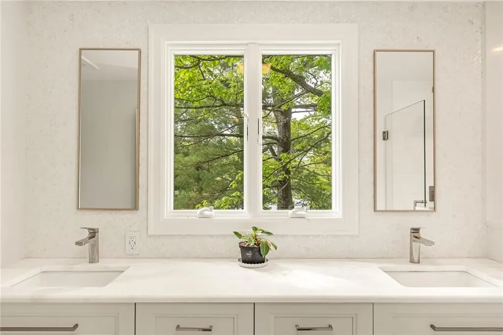 12 Hazel Point Road Smithfield RI 02917
