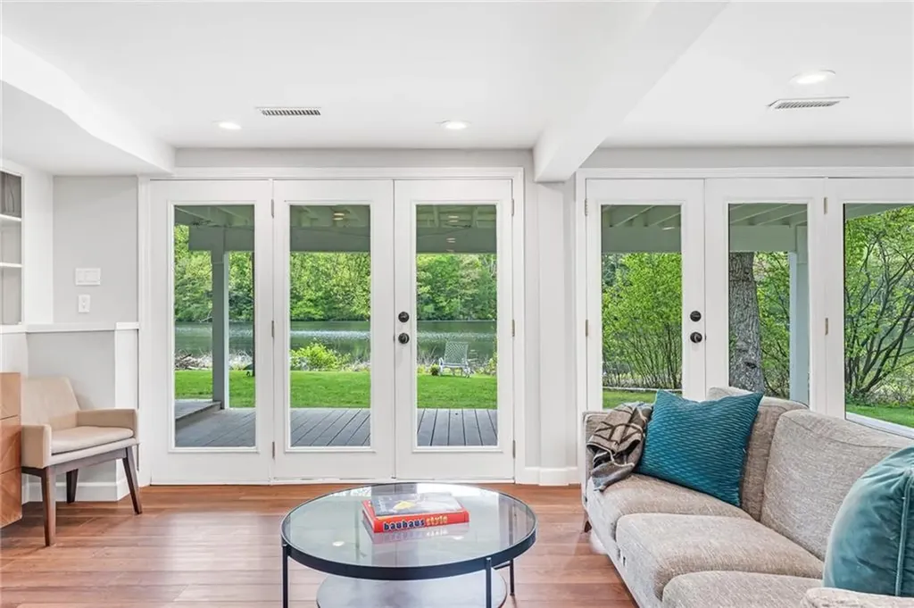 12 Hazel Point Road Smithfield RI 02917