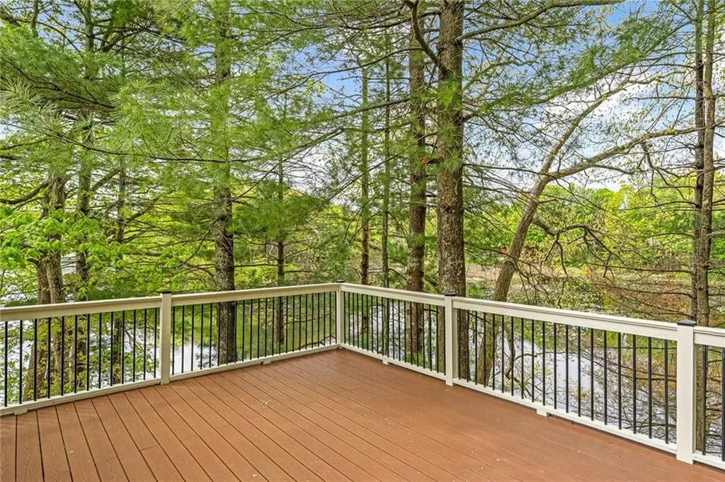 12 Hazel Point Road Smithfield RI 02917