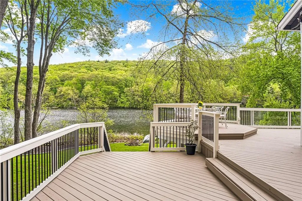 12 Hazel Point Road Smithfield RI 02917