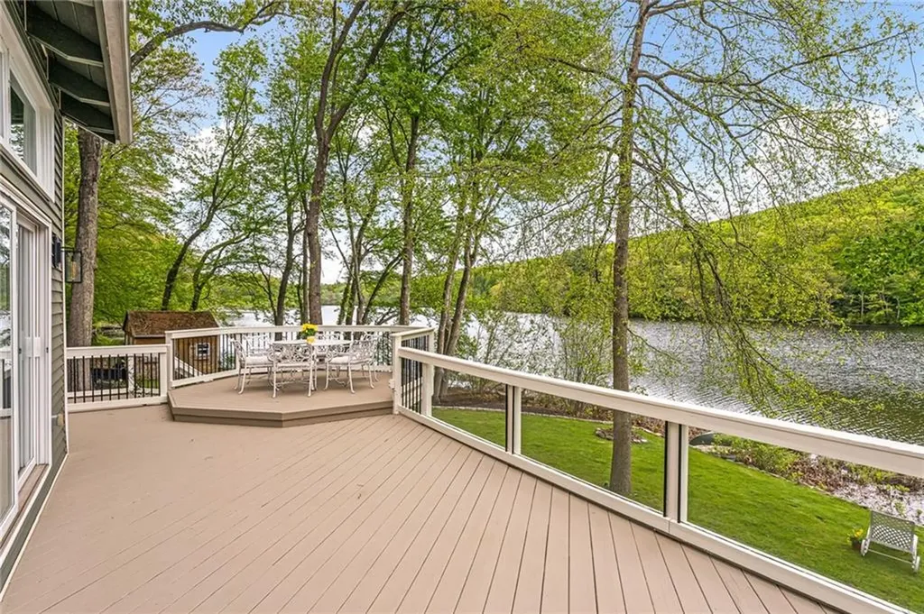 12 Hazel Point Road Smithfield RI 02917