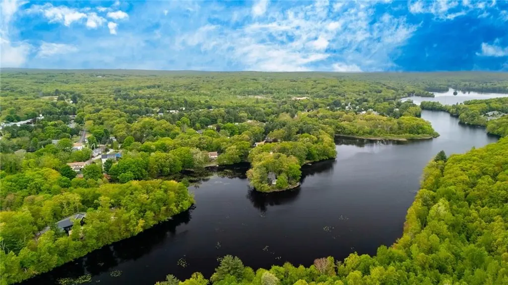 12 Hazel Point Road Smithfield RI 02917